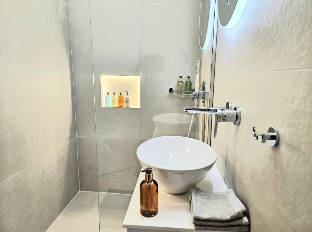 Filothei Luxury Apartment 110M2 Athens Ngoại thất bức ảnh