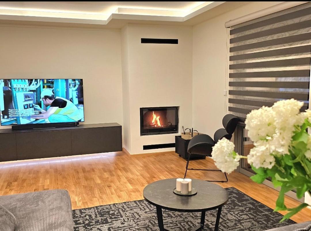 Filothei Luxury Apartment 110M2 Athens Ngoại thất bức ảnh